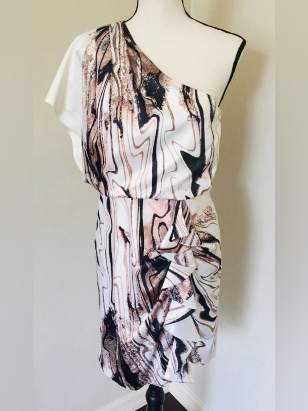 ⚫️ BEAUTIFUL JESSICA SIMPSON ONE SHOULDER MARBLE PRINT RUFFLED DRESS - SIZE 8 ⚫️